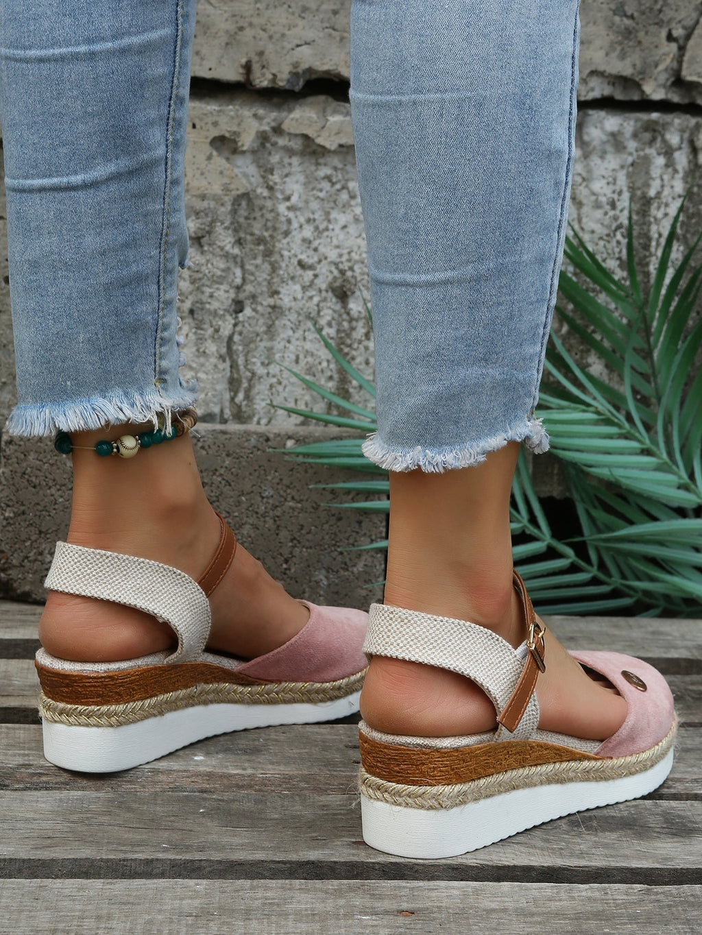 Women's Strappy Sandals | Woven Cushioned